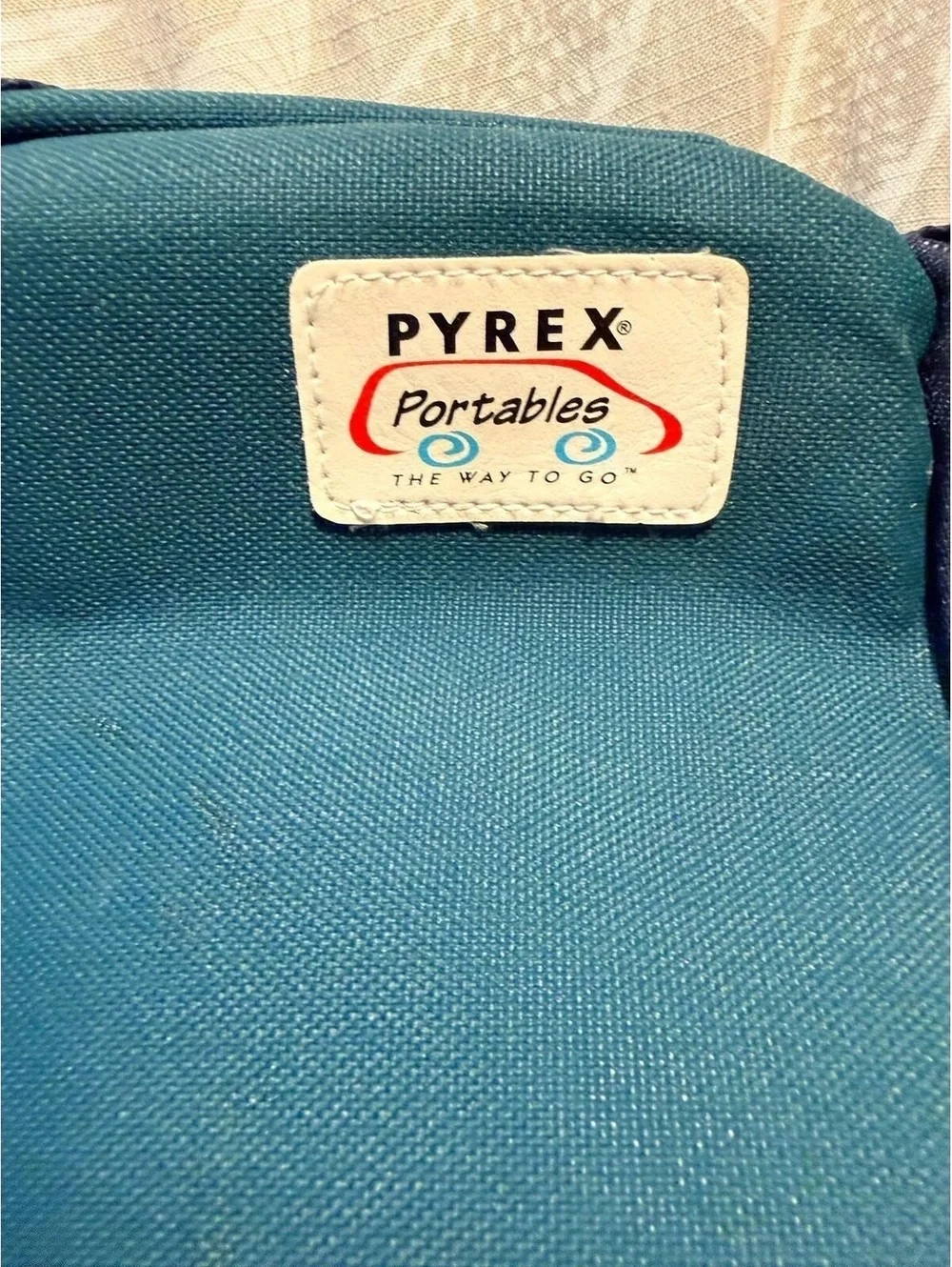 Pyrex Portables Insulated Carrying Case Teal Hot Cold Thermal No Inserts